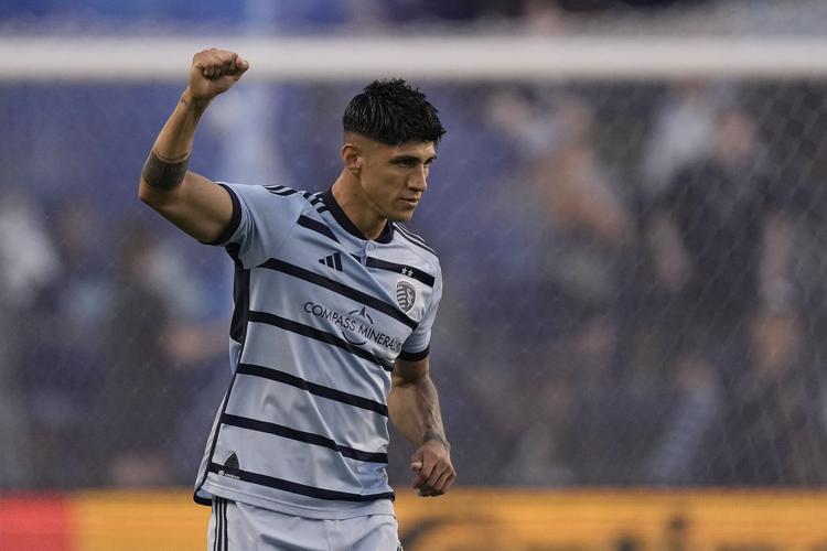 City SC can't hold lead, falls 2-1 to rival Sporting Kansas City