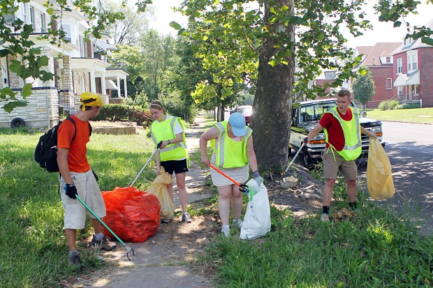 Grads cleaning up trash nationwide hit St. Louis