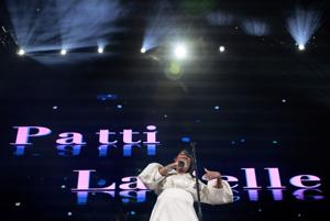 Legendary singers descend on Enterprise Center for Queens Concert