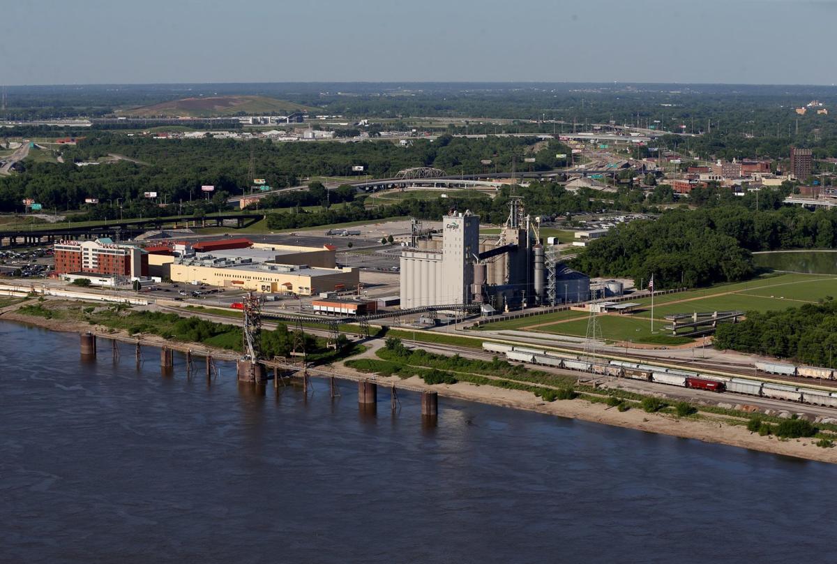 Cargill closes Midwest grain plants, including one in East St. Louis