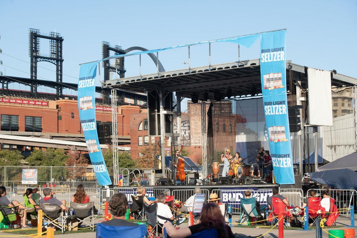 The Kay Brothers, the Burney Sisters at the Lot