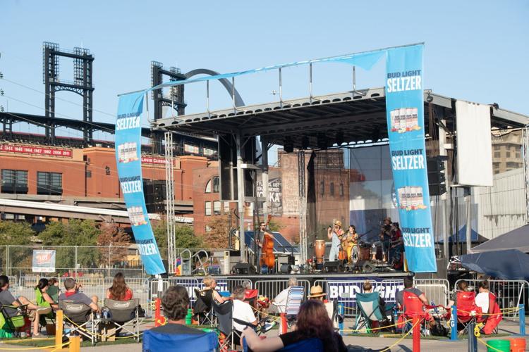 The Kay Brothers, the Burney Sisters at the Lot