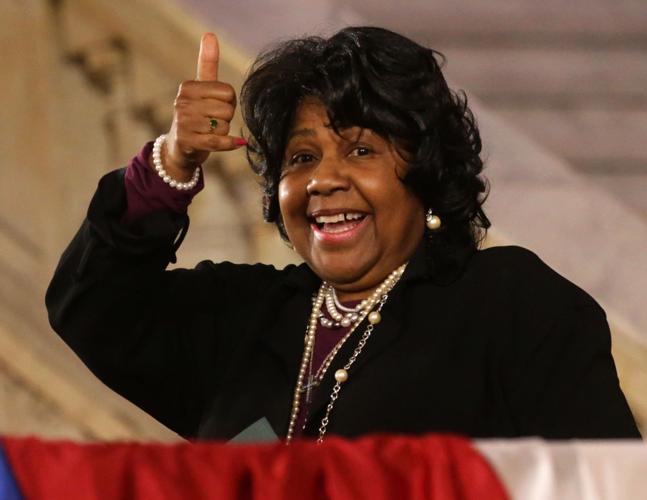 ‘Ready to serve': Tishaura Jones sworn in as 51����' 47th mayor