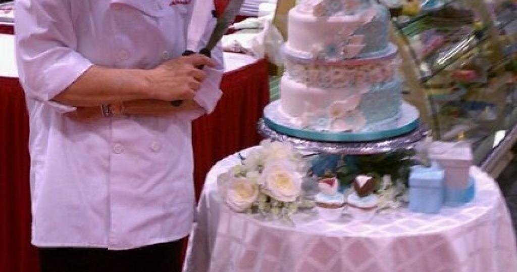 Schnucks cake decorator captures national title