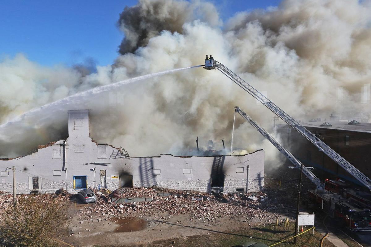 Five-alarm fire destroys St. Louis warehouse