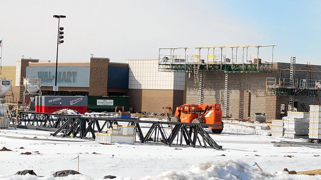 Countdown To Bigger Walmart 5 Months Local Illinois News Stltoday Com