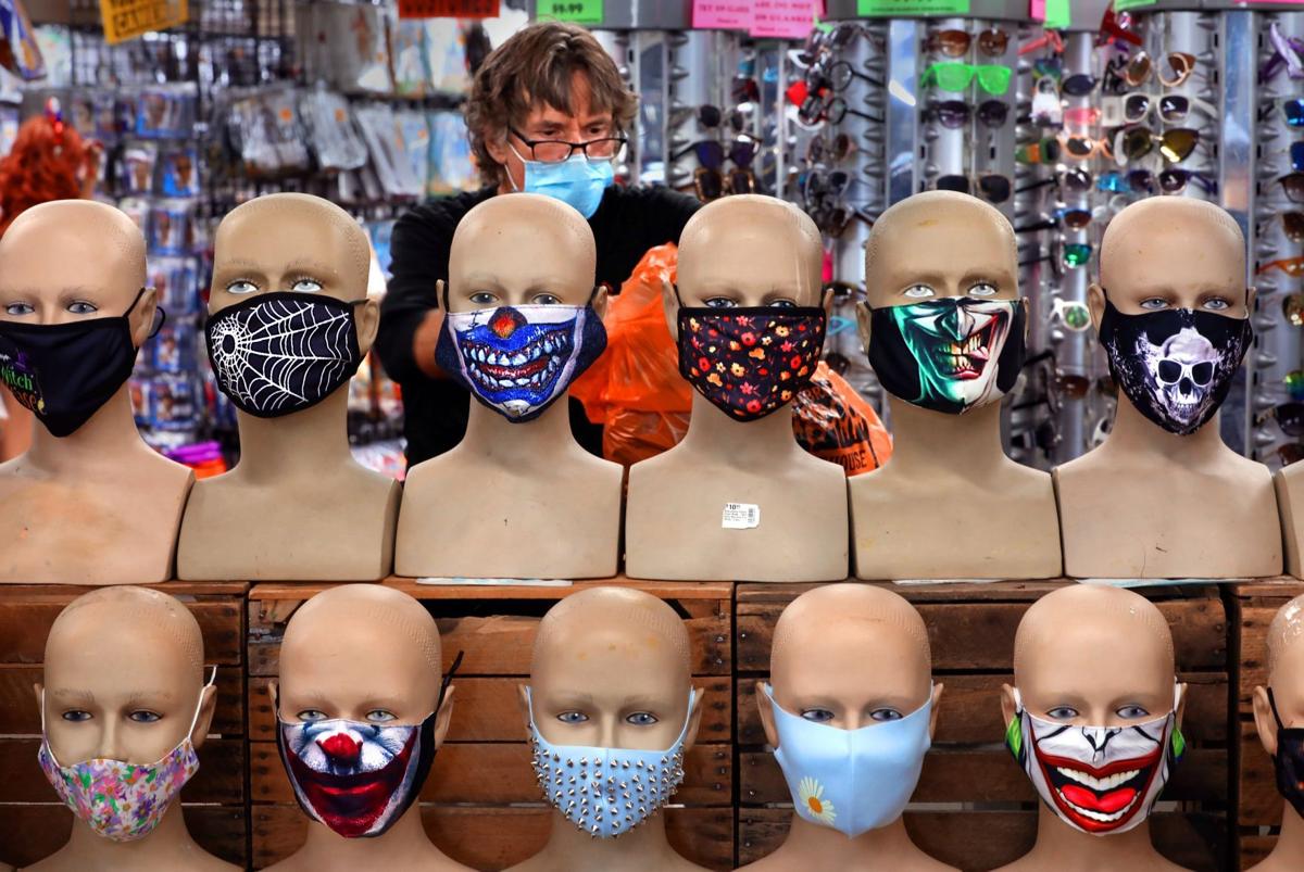 Carving Pumpkins Low Risk Trick Or Treating High Risk So St Louis Wants People To Plan For Safe Halloween Lifestyles Stltoday Com