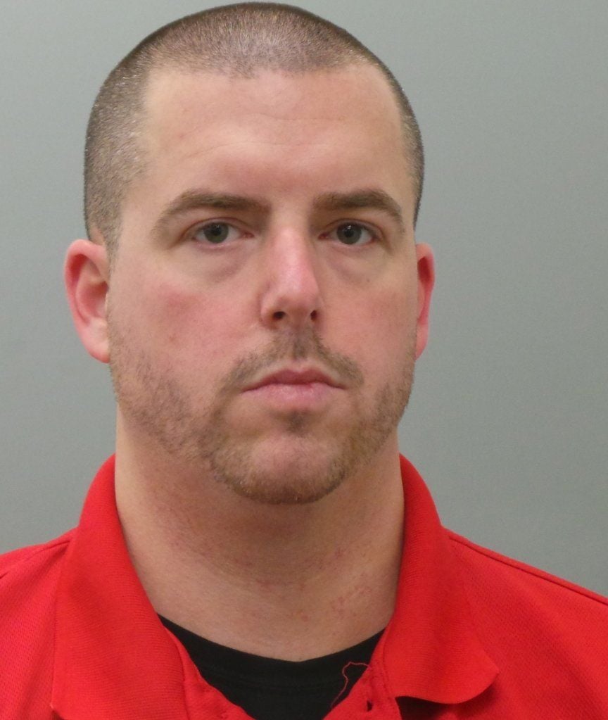 864px x 1023px - Hockey coach from West County asked for nude photos of boy online, police  say