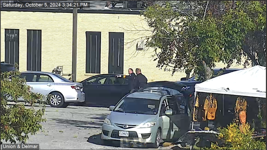 Chief detains robbery suspect