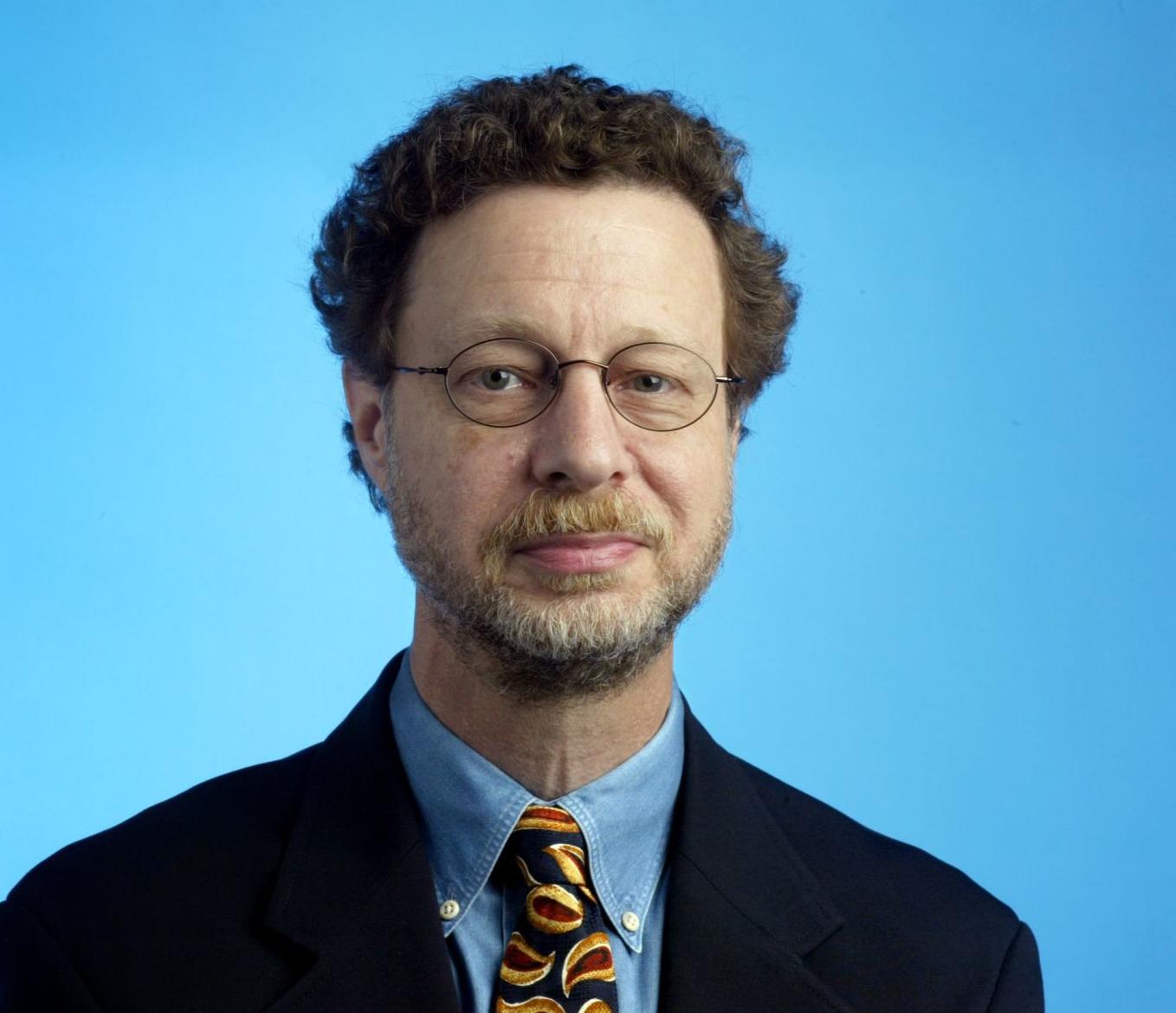 Veteran reporter Eric Mink struck by heart problem at Press Club event