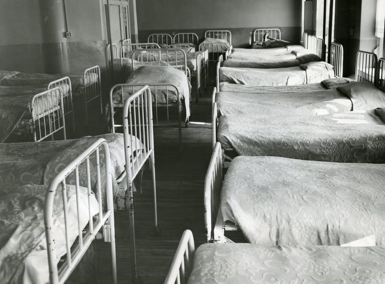 Photos Archive images of the Missouri State Hospital on Arsenal