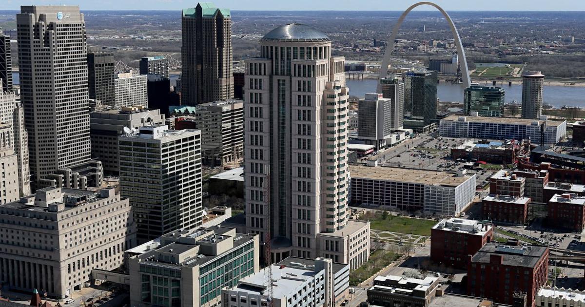 Image for article 23andMes exCEO is trying to buy the company. A St. Louis judge could decide Friday.