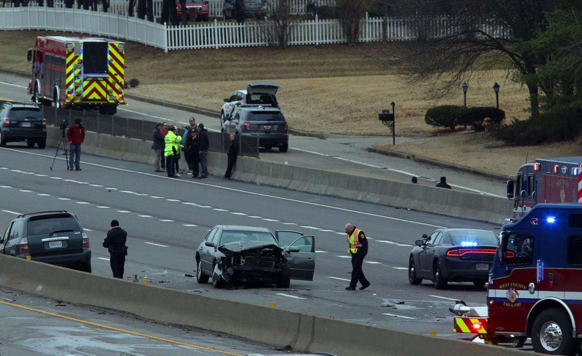 Ballwin man dies in crash on eastbound Highway 40 in Town and Country