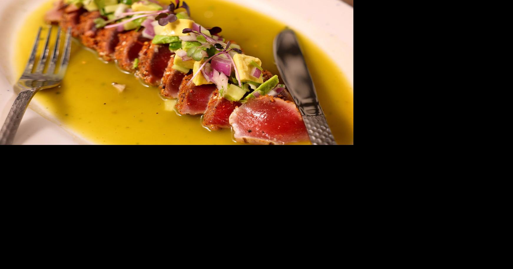 The Mexican STL, from the team behind Twisted Tree Steakhouse, has dazzle and swagger, but lacks the passion for Mexican cuisine it needs.