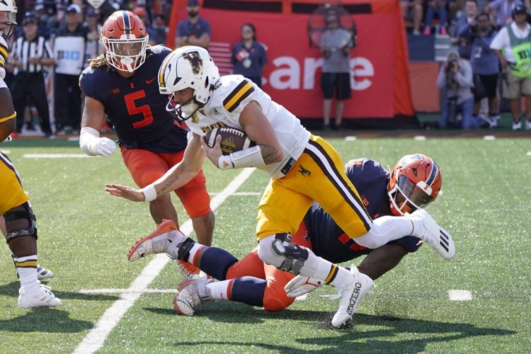 Quan Martin stepping up as Illinois football defense's Swiss Army knife
