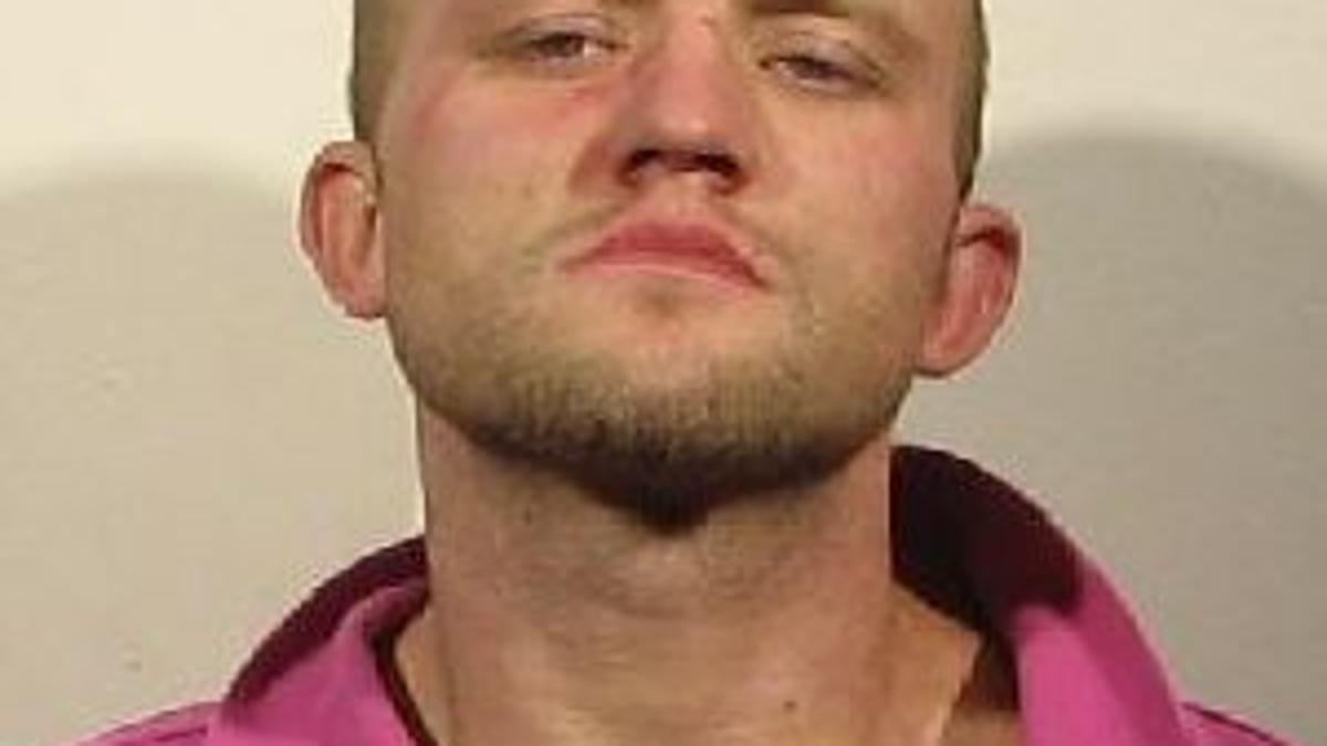 Pontoon Beach Man Robs Granite City Woman Inside Her Home Hits Her In Arm With Gun Law And Order Stltoday Com