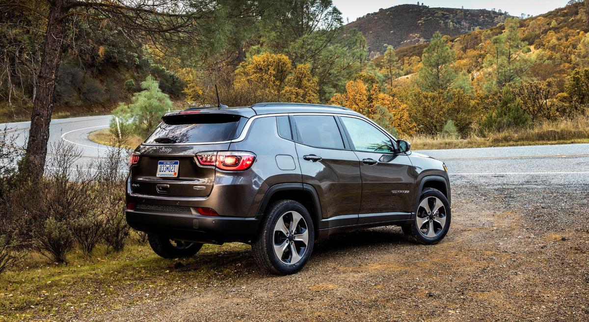 2017 Jeep Compass Generation 2 is comfortable with heritage