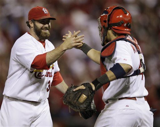 Molina and Wainwright make Mother's Day memories for Cardinals