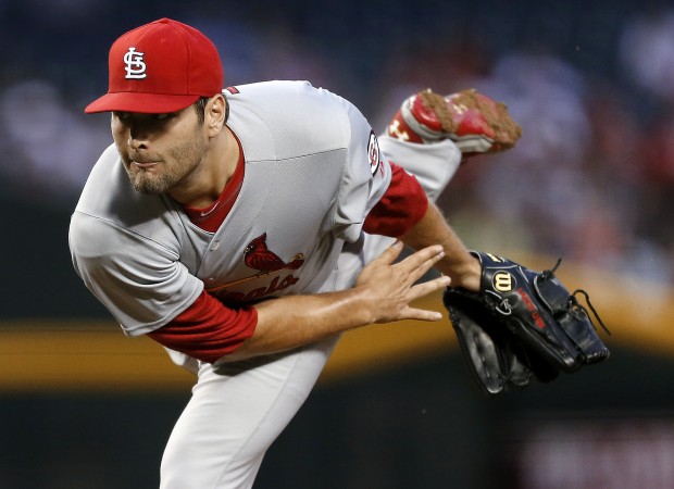 Milwaukee Brewers: Lefty look doesn't rattle Cardinals' Lance Lynn – Twin  Cities