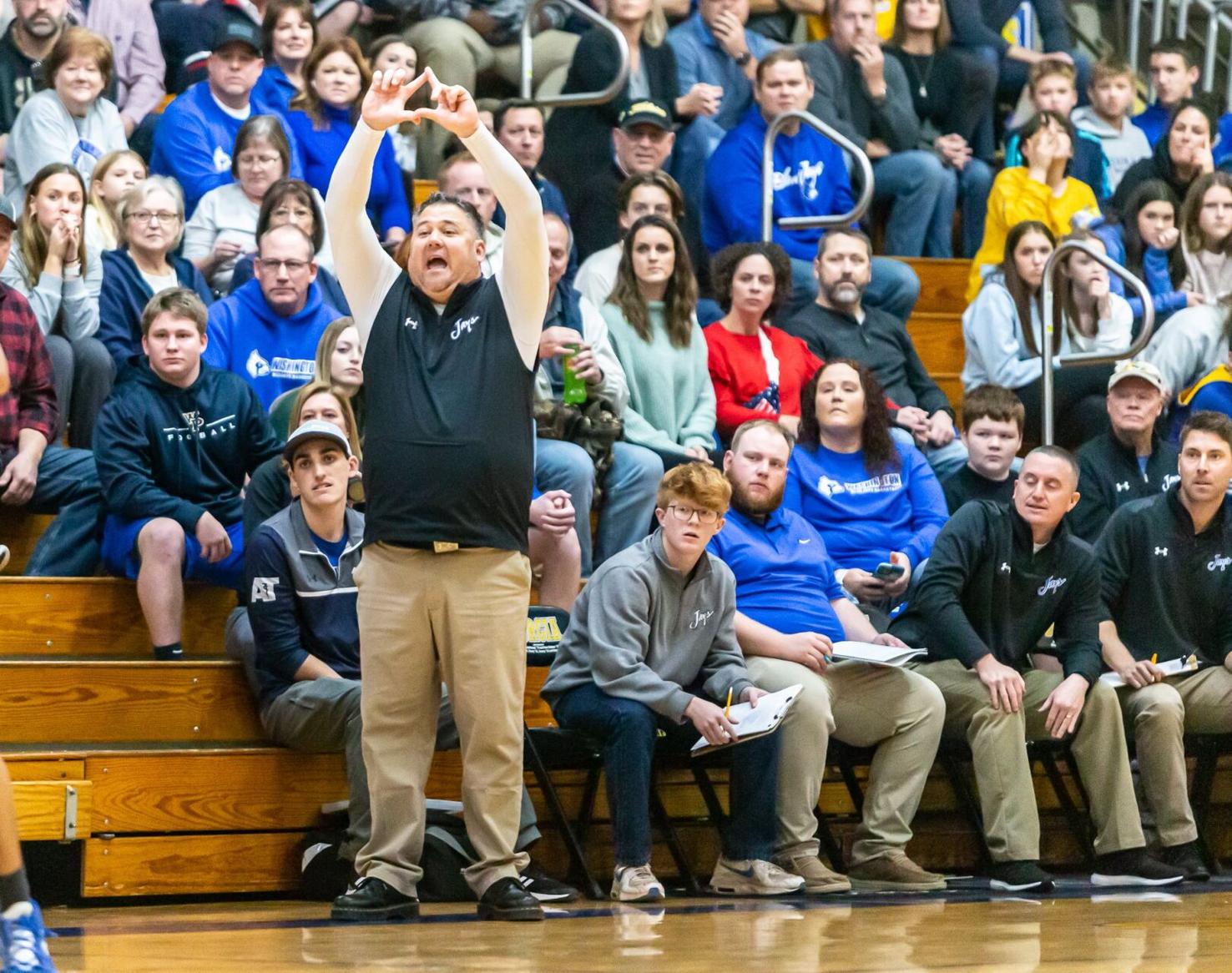 Schroeder's big middle quarters help top Washington in Turkey