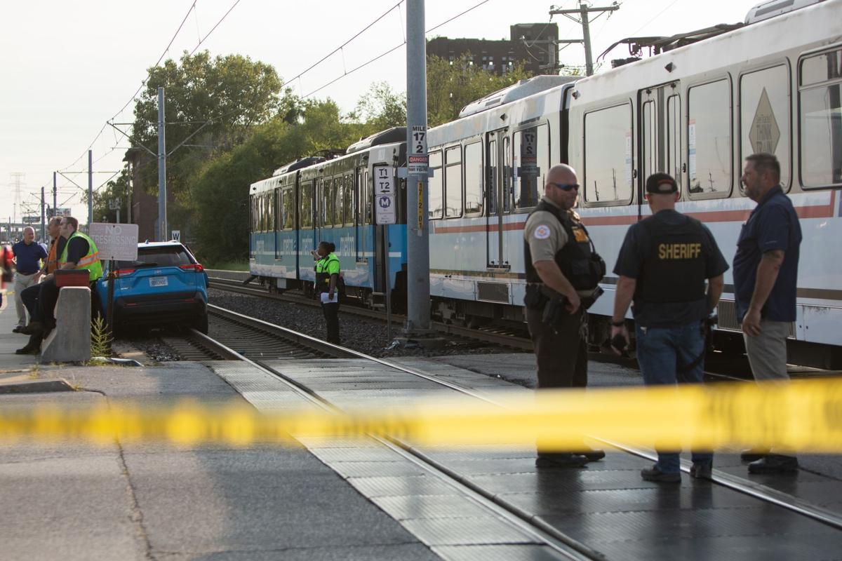 Manhunt after multiple victims shot in East St. Louis