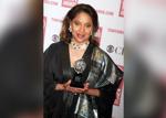 2004: Phylicia Rashad wins a Tony for Best Lead Actress in a play