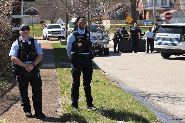 Police investigate homicide in Kingsway West neighborhood