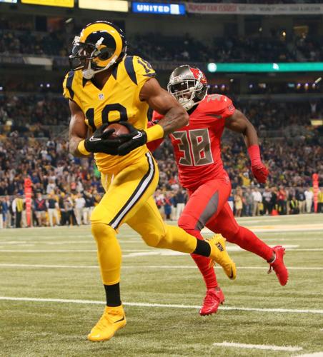 Game blog: Rams knock off Bucs 31-23 in prime time