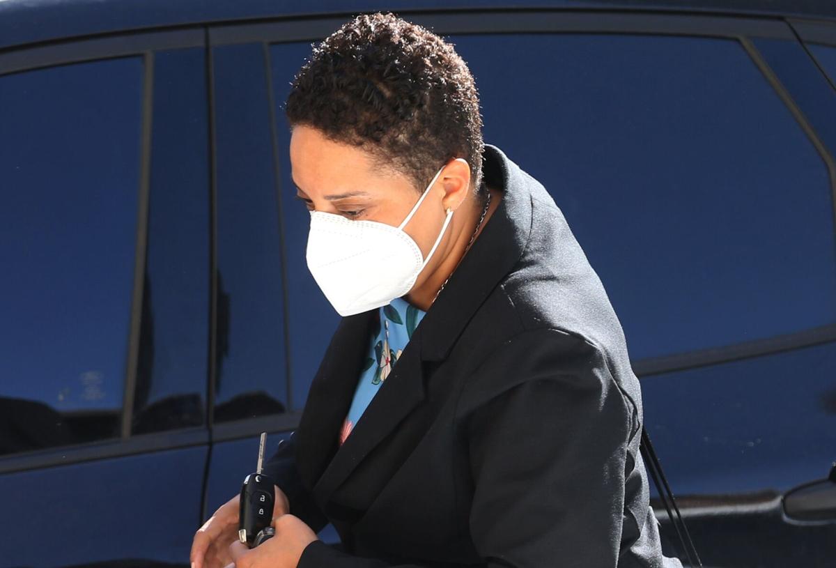 Missouri auditor seeks help to find ex-St. Louis prosecutor