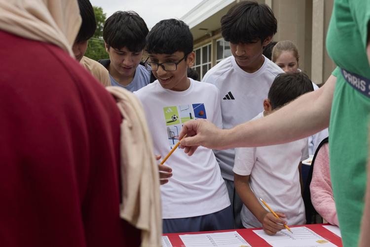 Welcome Neighbor STL English tutoring program