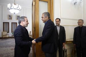 Iran Says Hormuz Has Been Closed But Sends Team for Swiss Talks