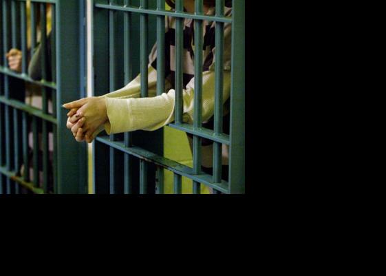 xcenterpiece People in jail cells