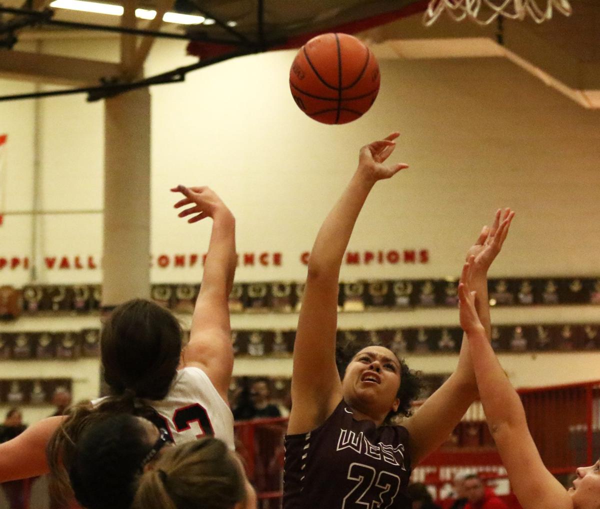 Nyquist Gets Message Helps Highland Roll Past Belleville West
