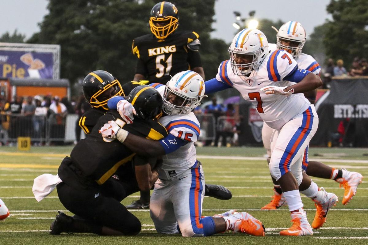 King's Finn flourishes in showcase win over East St. Louis High