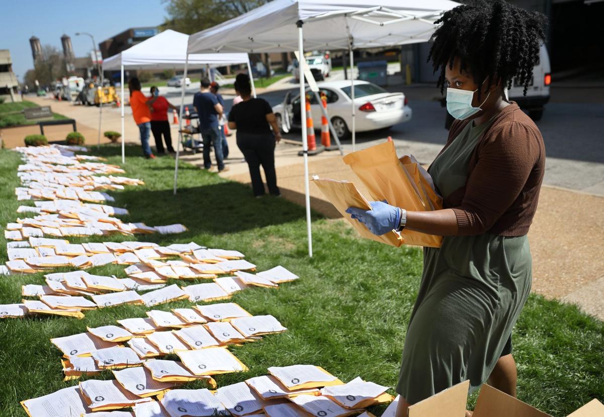 St. Louis Public Schools distribute iPads to students