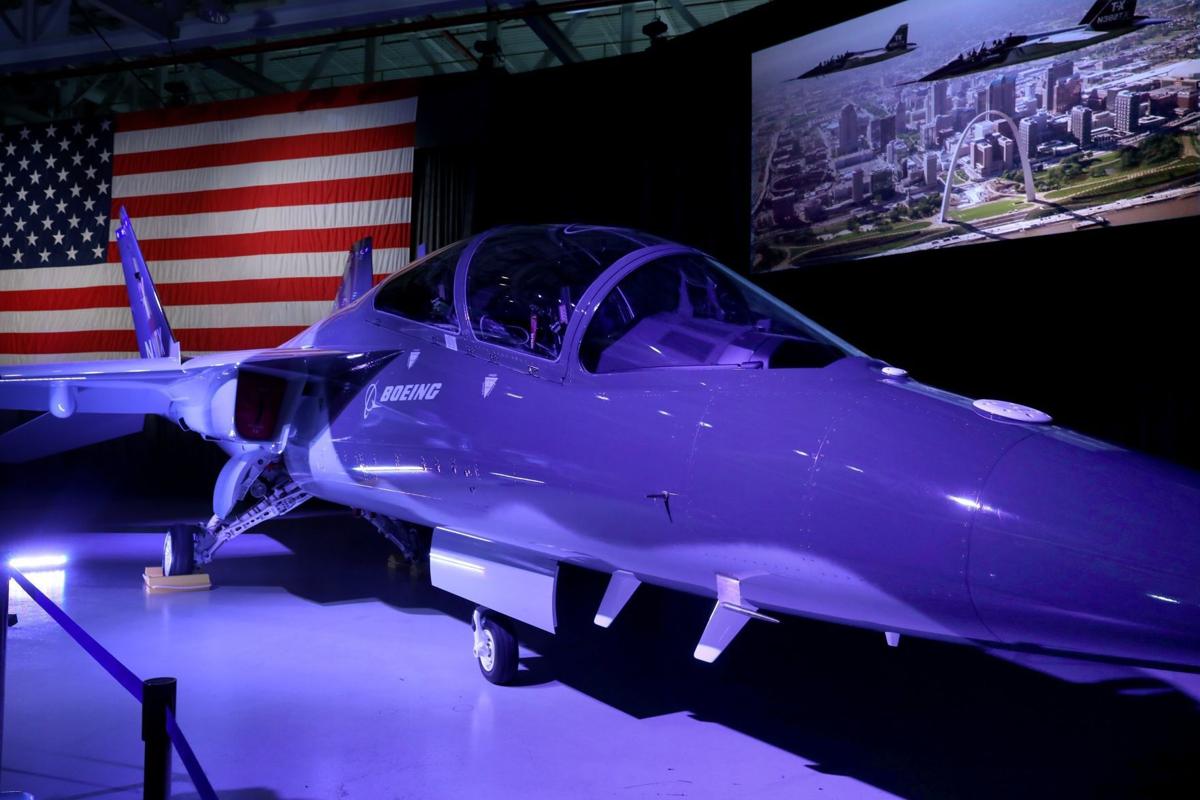 Boeing S St Louis Plant Wins Major 9 2 Billion Contract For New Air Force Training Jet Local Business Stltoday Com Boeing S St Louis Plant Wins Major 9 2 Billion Contract For New Air Force Training Jet Local Business Stltoday Com