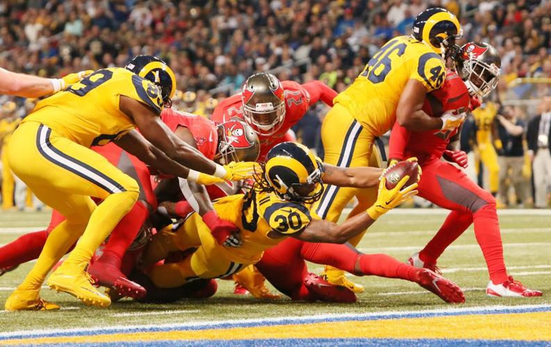 Game blog: Rams knock off Bucs 31-23 in prime time