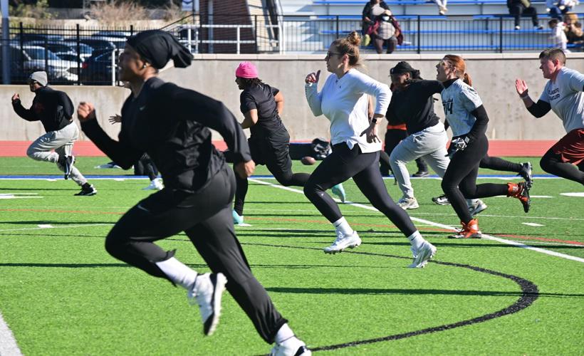 Ӱԭ SLAM football tryouts