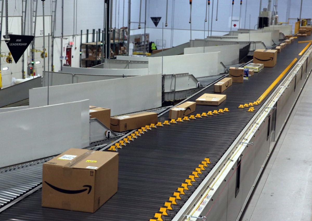 Edwardsville Amazon fulfillment center celebrates one year anniversary