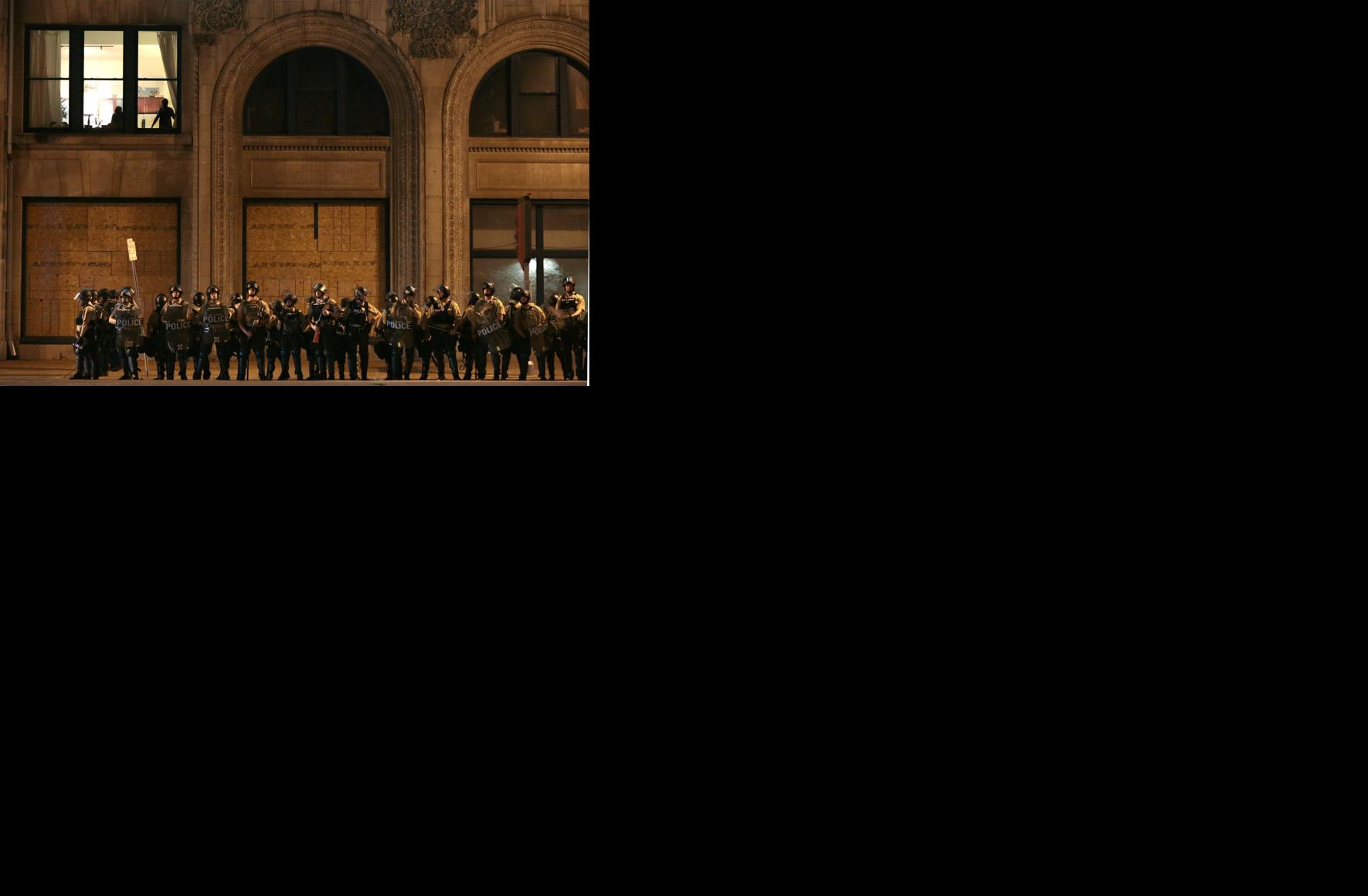 Officers shut down downtown entertainment district