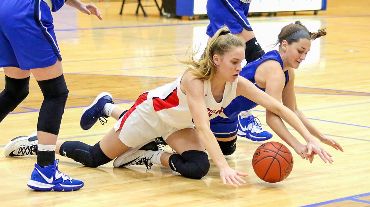Cavato S Second Half Surge Helps Ursuline Beat Notre Dame For