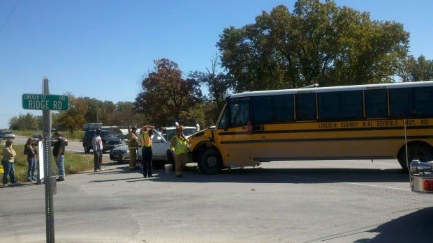 Minor injuries in school bus crash in Lincoln County
