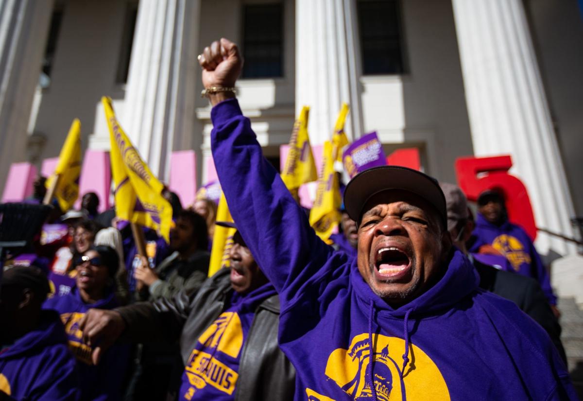 One St. Louis rallies to fight for 15