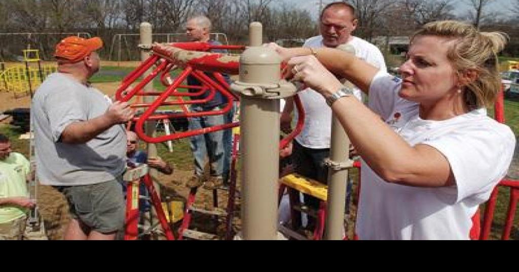 BRENNAN WOODS New playground draws community together