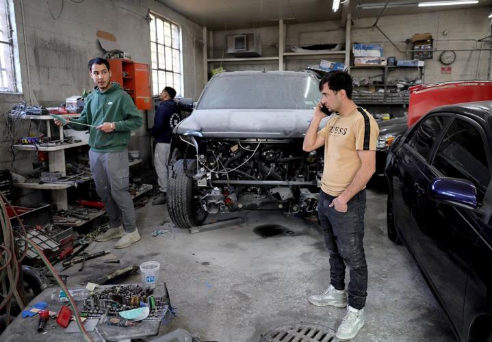 Afghans fleeing Taliban find home in �����Ӱ�ԭ��