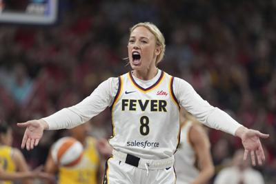 APTOPIX Sparks Fever Basketball