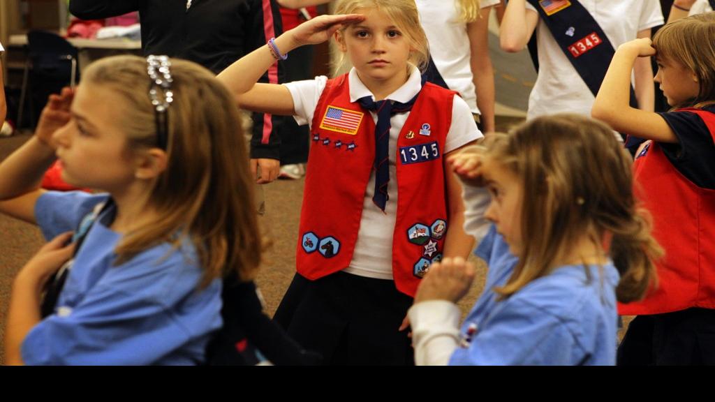 American Heritage Girl Tenderheart Bailey Nagle Salutes The Flag Multimedia Stltoday Com