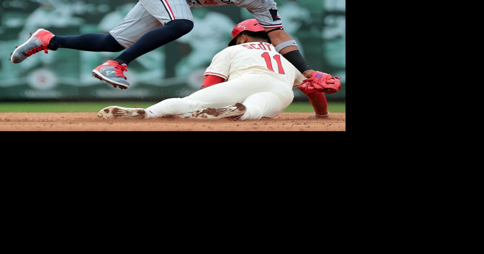 With strides on the bases Victor Scott II zooms to personal milestone