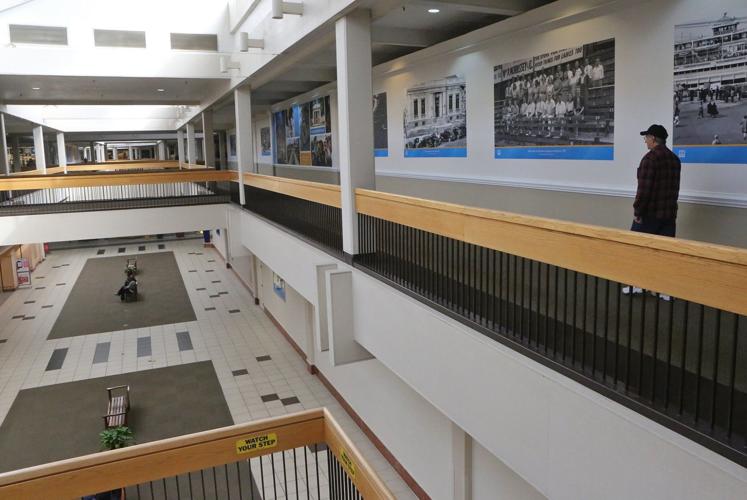 Alton Square Mall losing anchor store Macy's