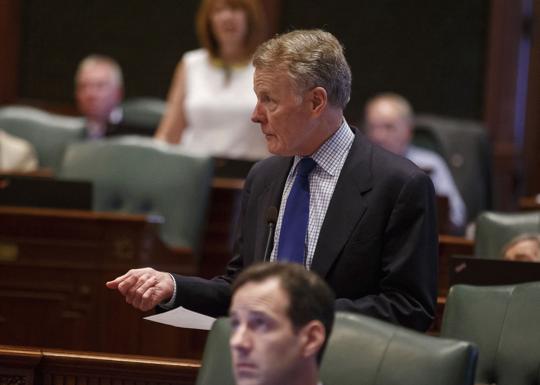 Illinois House approves tax hike; Rauner threatens veto